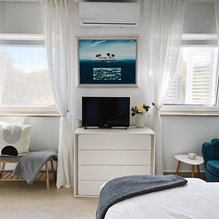Modern Apartment In The Heart Of نجيفيش المظهر الخارجي الصورة