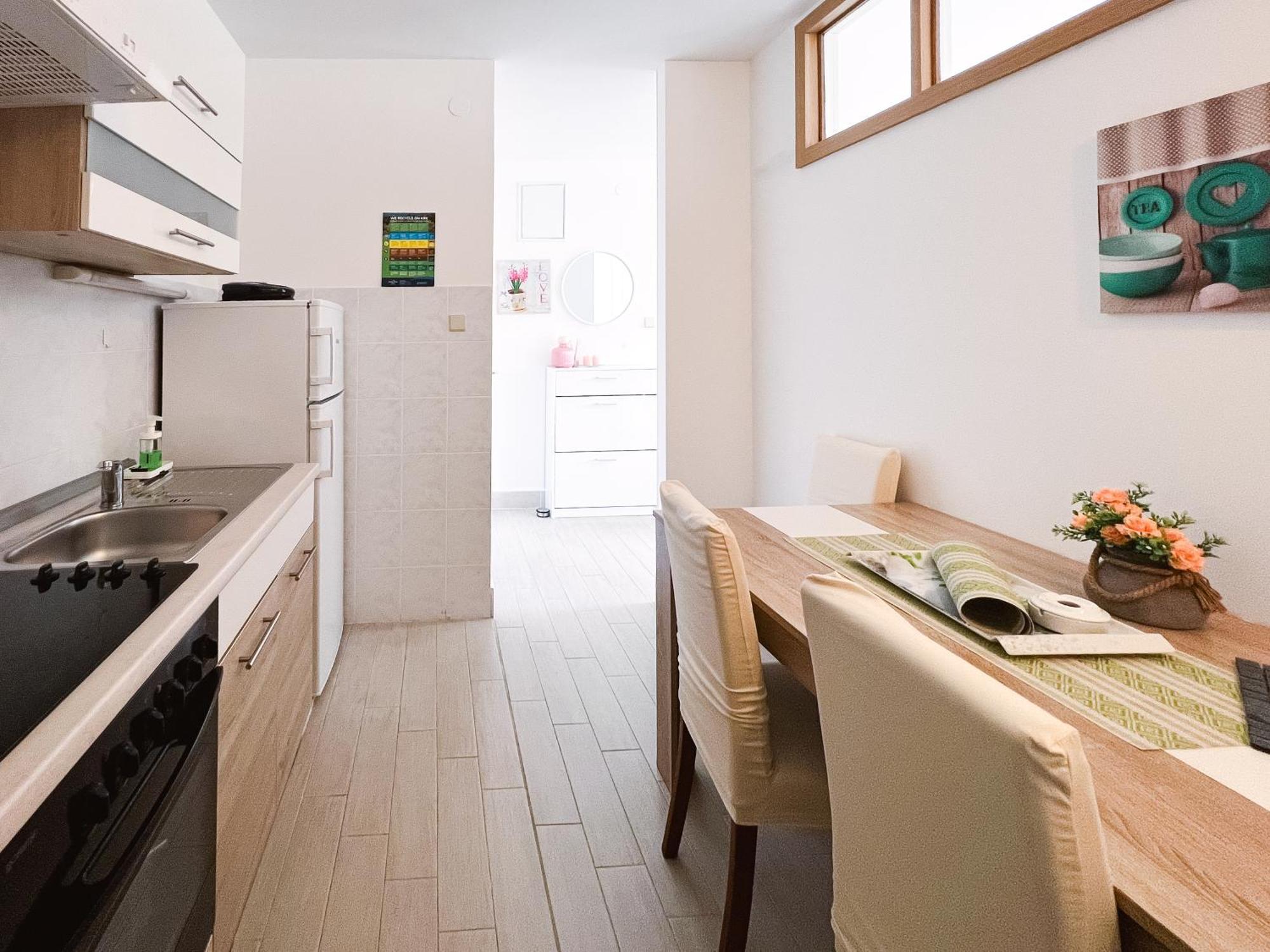 Modern Apartment In The Heart Of نجيفيش المظهر الخارجي الصورة